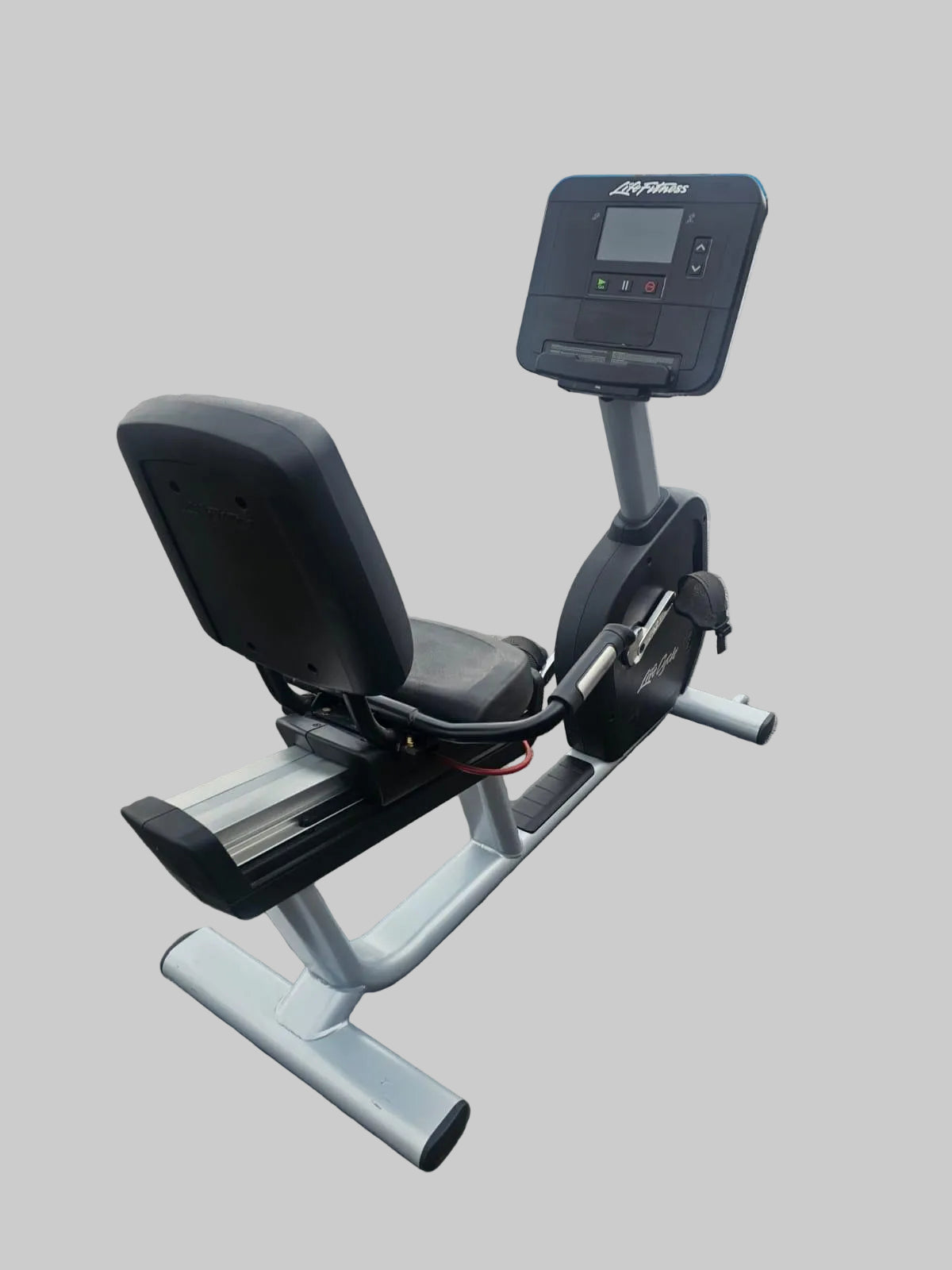 Life Fitness Integrity Series Recumbent Bike with X Console