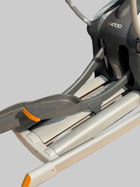 Octane XT4700 Crosstrainer - Smart Console