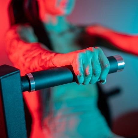 Taurus_Pro_Iso_Seated_Chest_Press_Adjustments_For_Arms_And_Seat_1600_1600_600