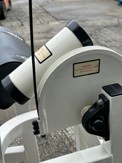 Life fitness Pro Series Arm Curl.