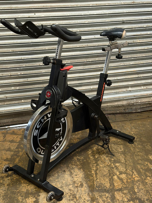 Life Fitness IC2 Spin Bike